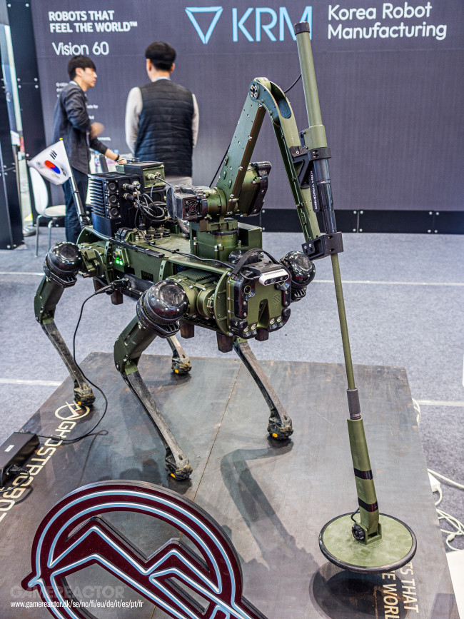 Makineli tüfeklerle donatılmış devriye robot köpekleri yakında Tayvan'da konuşlandırılabilir