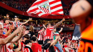 Athletic Club'ın FIFA tarafından 2028'e kadar transfer yapması yasaklanmış, ancak kulüp sorunun hızlı çözüleceğine güveniyor