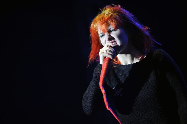 Paramore'un solisti Hayley Williams sürpriz bir şekilde 17 yeni şarkı yayınladı