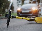 Perakendeciler, Birleşik Krallık yasalarına aykırı olmasına rağmen, e-scooterları yola uygun olarak reklam ediyor