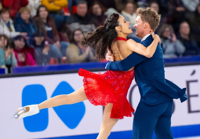 Fransa'ya Kış Olimpiyatları'nda altın madalya veren hakemlerin sualşturulması için yapılan dilekçe 15.000 imzaya ulaştı