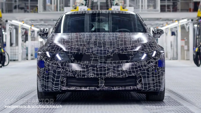 BMW, Münih fabrikasından çıkan ilk i3 ön üretim modellerini piyasaya sürdü