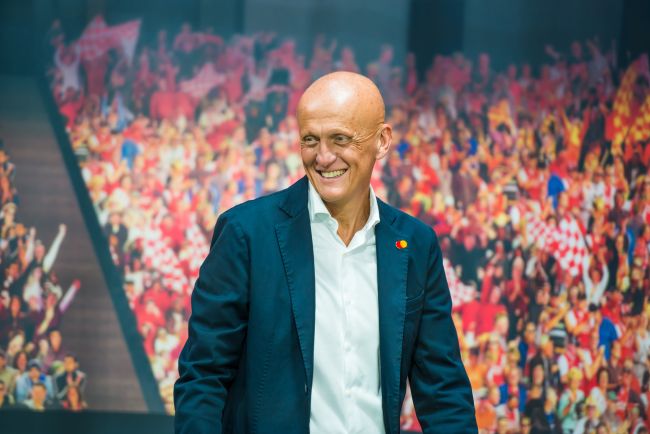 Pierluigi Collina, Almanya'yı 16 finale taşıyacak Jonathan Tah'ın golünün iptal edilmesi kararını savunuyor