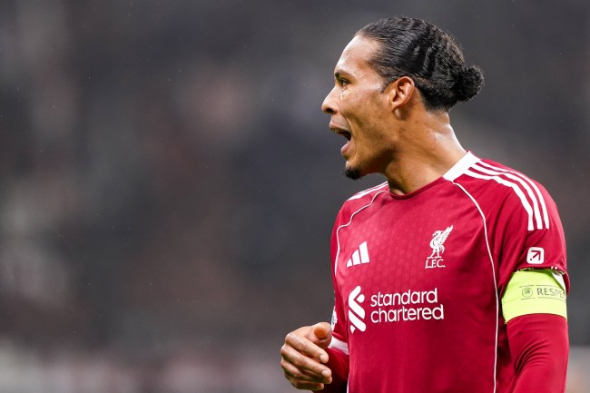 Liverpool kaptanı Virgil Van Dijk, Rooney'nin "abartılı" yorumlarını eleştirdi, örnek vermesini istedi