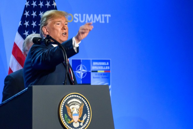 Trump, NATO'nun daha güçlü Arktik varlığını talep ederken Grönland'a "tam erişim" iddiasında bulunuyor