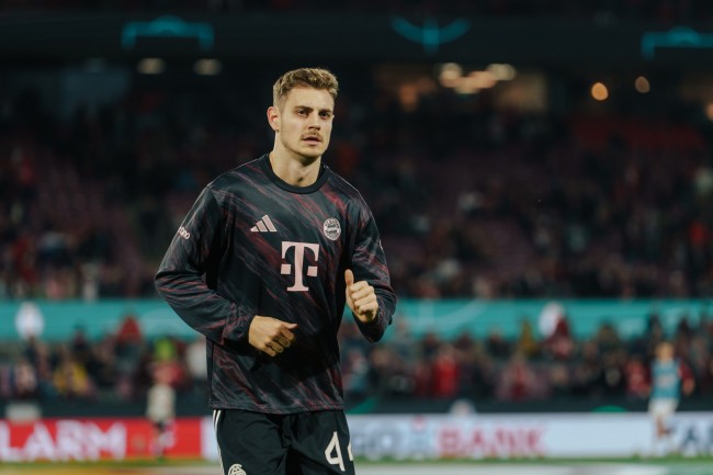 Bayern Münih'ten Josip Stanisic, Hakimi'nin sakatlığının ardından tatsız şakayla eleştirildi