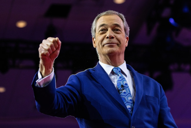 Farage'ın Reform Birleşik Krallığı, kölelik nedeniyle tazminat talep eden ülkelere vize yasağı öneriyor