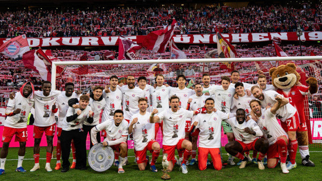Bayern Münih Bundesliga'yı kazanarak rekorlar kırıyor ve üçüncü üçlüğünü hedefliyor