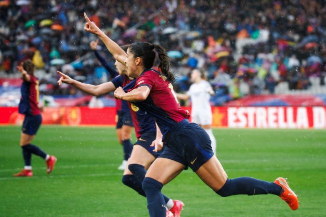 İspanyol hükümeti, kadınlar futbol ligini resmi futbol havuzlarına dahil ederek geliri artıracak