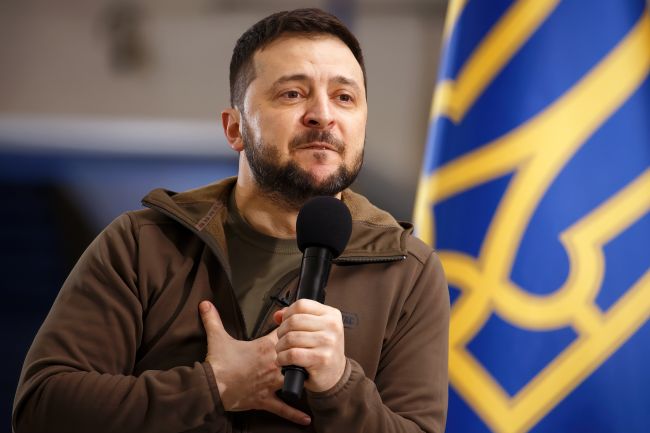 Ukrayna Cumhurbaşkanı Volodymyr Zelenskyy, Türkiye forumunda NATO'ya hava savunma sistemleri için baskı yapmayı hedefliyor