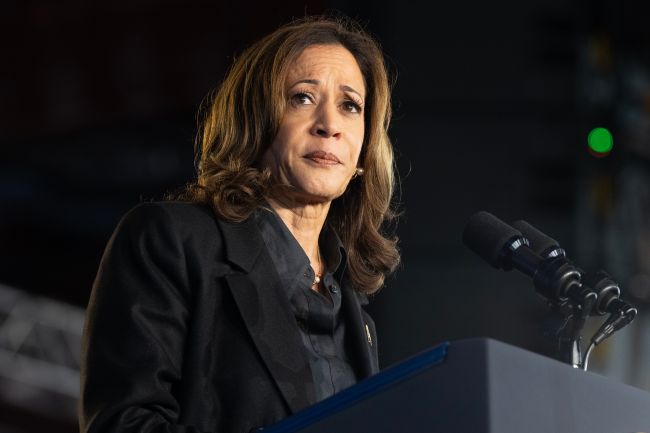 Kamala Harris, ABD'de siyasi sistemin "bozulduğuna" inanıyor