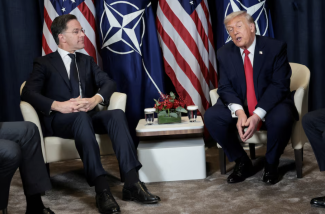 Trump, Rutte ile görüşürken İran konusunda NATO'yu eleştiriyor