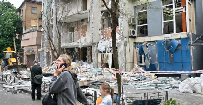 Rusya'nın insansız hava aracı ve piyade saldırılarını yoğunlaştırmasıyla Pokrovsk, Ukrayna'nın yeni cephe hattı haline geldi