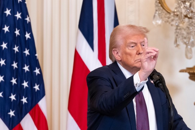 Trump, Avrupa teknoloji firmalarına karşı cezalarla tehdit etti