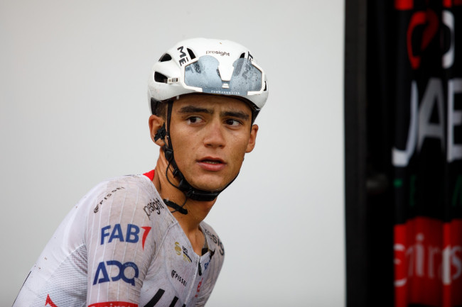 Isaac del Toro, takım arkadaşı Tadej Pogacar'ın büyük yardımıyla ilk Tour de France etapını kazandı