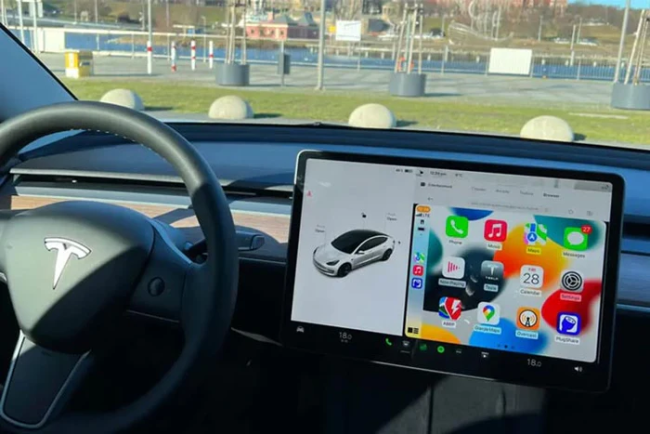 Tesla, Apple CarPlay uygulamasını tekrar erteledi
