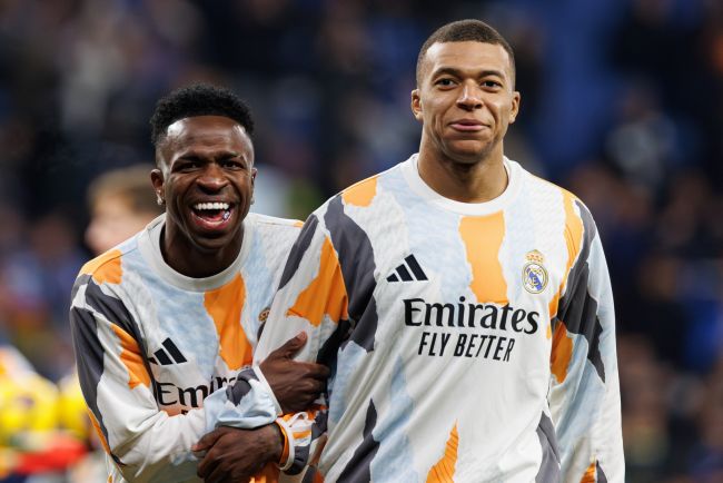 Mbappé'nin iddia edilen ırkçı hakaretler sonrası Vinícius'u sert savunması: Prestianni "artık Şampiyon olarak oynamayı hak etmiyor"