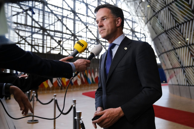 Mark Rutte, eğer Avrupa Amerika Birleşik Devletleri olmadan kendini savunabileceğini düşünüyorsanız "hayal kurmaya devam edin" diyor.