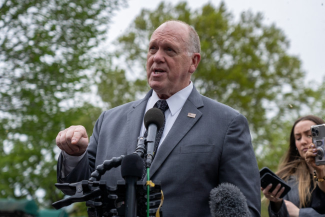 Trump, artan gerilimler arasında "sınır çarı" Tom Homan'ı Minnesota'ya gönderdi