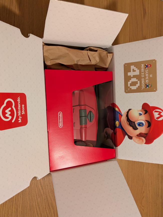 Kutudan açılma ve karşılaştırma: Switch için Virtual Boy böyle görünüyor