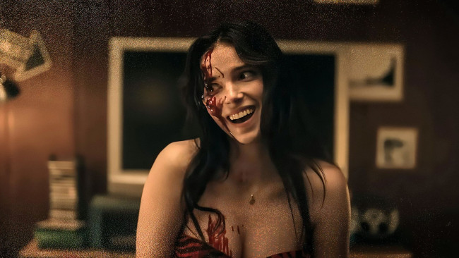 Obsession yıldız Inde Navarette, bir Marvel filminde rol almaya "ilgili" olurdu