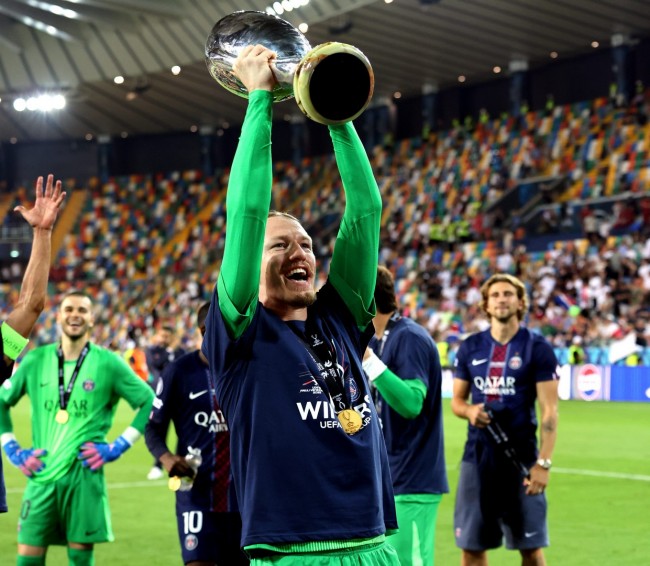 PSG'nin ikinci kalecisi ve Kıtalararası Kupa'nın kahramanı Matvey Safonov kimdir?