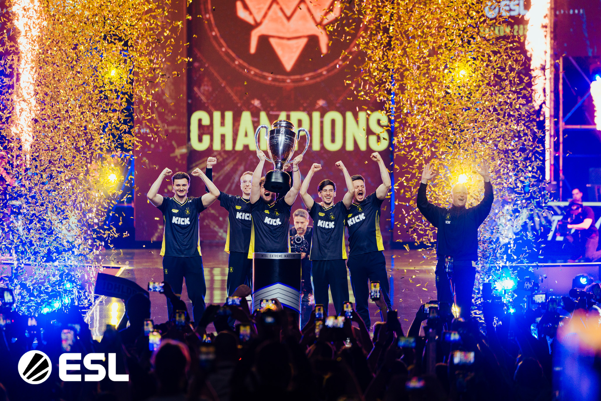 Team Vitality, IEM Krakow 2026 şampiyonu oldu, şimdi arka arkaya iki ESL Grand Slam'e 1 kupa uzakta