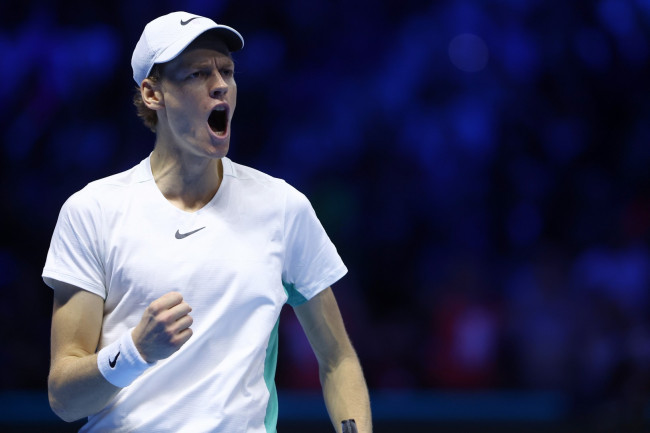 Jannik Sinner, diz sakatlığı nedeniyle Cincinnati Open'dan çekildi