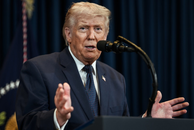 Donald Trump, ABD-İran savaşının yakında sona ereceğine inanıyor gibi görünüyor