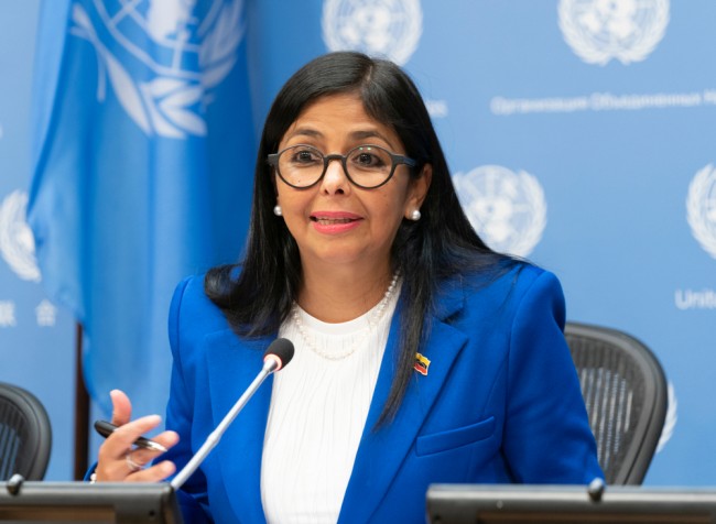 Venezuela, yabancı yatırımı çekmek amacıyla petrol yasası reformu işareti verdi