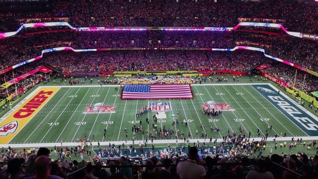 Donald Trump, uyuşturucu kaçakçılığı ve yalan beyan verme suçlarından suçlu bulunan beş eski NFL oyuncusuna af gönderdi