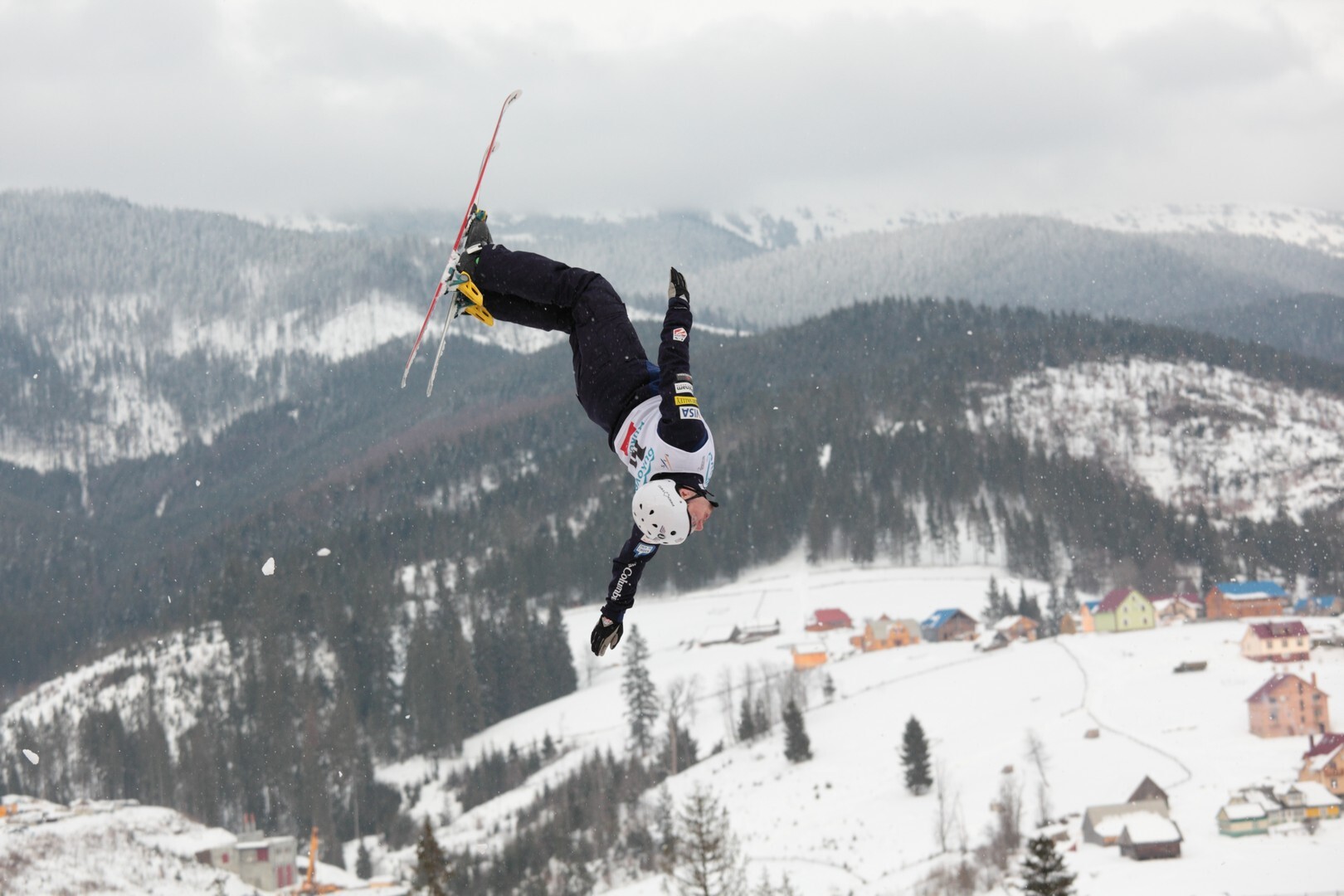 Donald Trump, ABD'yi temsil ettiğine dair yorumların ardından kayakçı Hunter Hess'i "gerçek kaybeden" olarak nitelendirdi