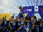 Inter Milan, Parma'yı 2-0 yenerek Napoli'nin 12 sayı &ouml;n&uuml;nde 21. lig şampiyonluğunu kazandı