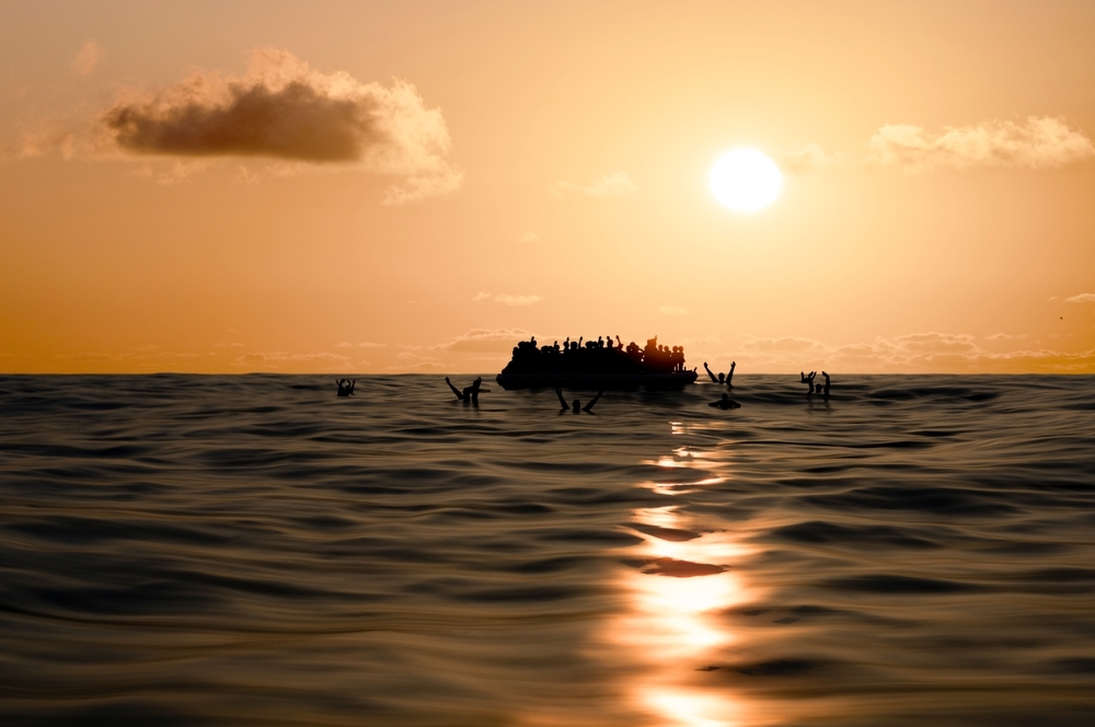 Libya açıklarında göçmen teknesi devrilmesinin ardından en az 53 kişi öldü veya kayıp