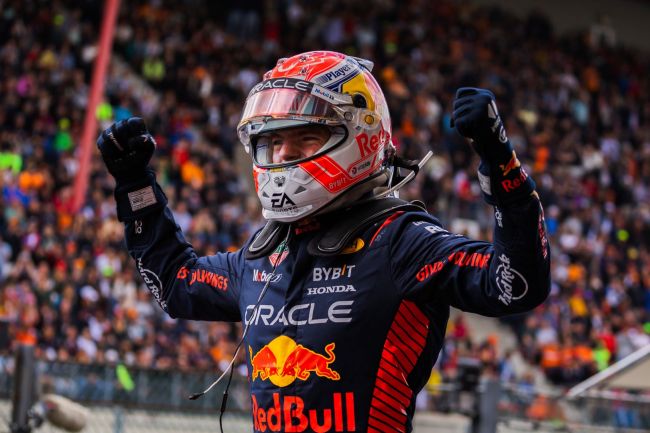 Max Verstappen, Red Bull'dan performans çıkış maddesini tetikleyemedi