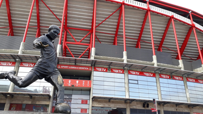 Benfica, Prestianni-Vinícius olayının ardından ırkçı suçlamalara mukabil müdafaa amacıyla Eusébio'yu tek kez daha sembolize ediyor