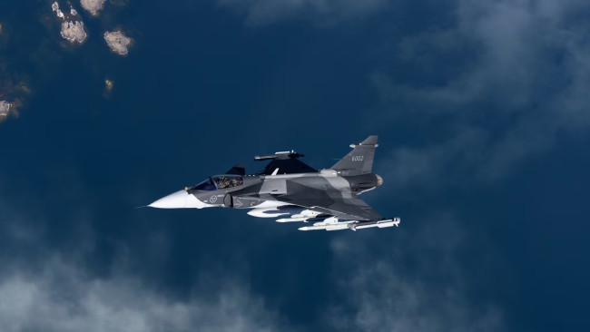 İsveç, Ukrayna'ya 16 JAS 39 Gripen savaş uçağı bağışlamaktadır