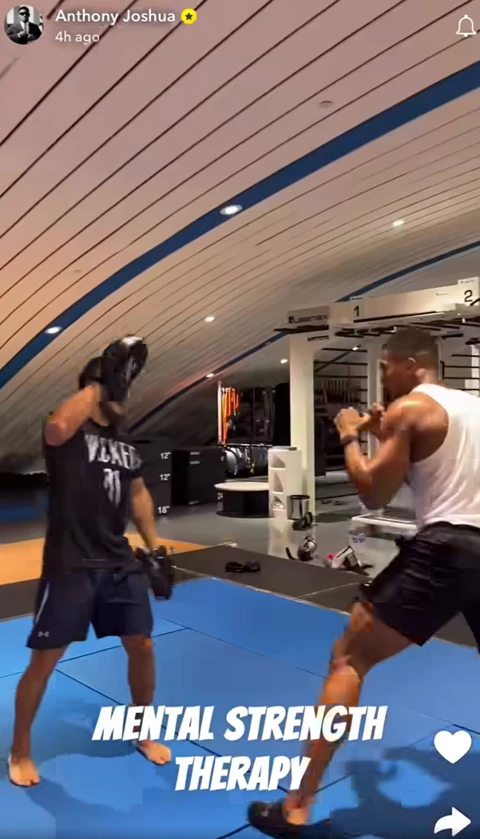 Anthony Joshua, araba kazasından sonra antrenmana geri döndü