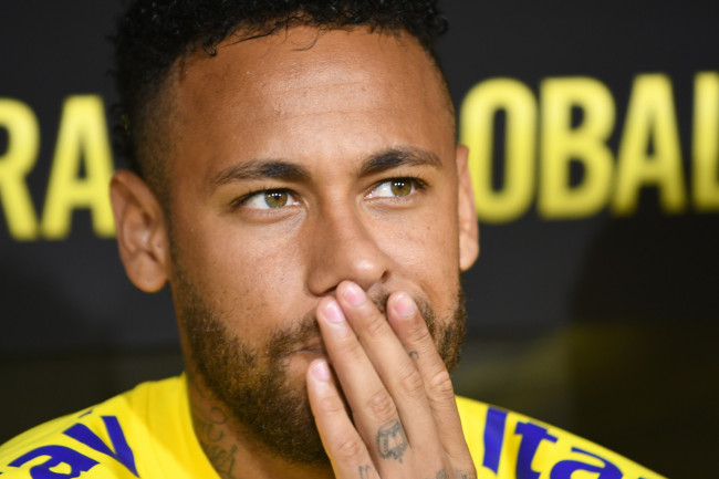 Neymar baldır sakatlığı yaşadı ve 2-3 hafta oynayacak, Dünya Kupası kadrosundan çıkarılabilir