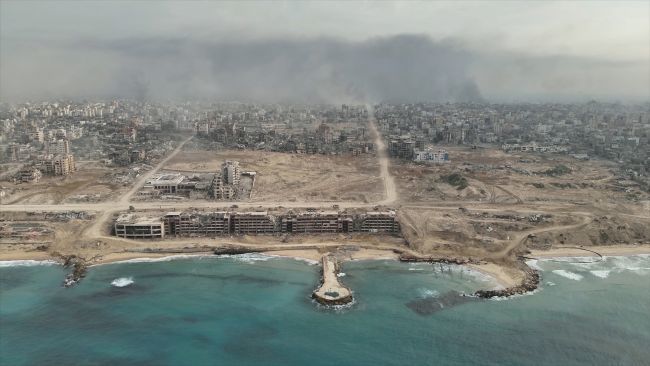 İsrail, Salı günü Gazze'de 91 kişinin ölümüne neden olan hava saldırılarının ardından ateşkesi yeniden başlatacaklarını açıkladı