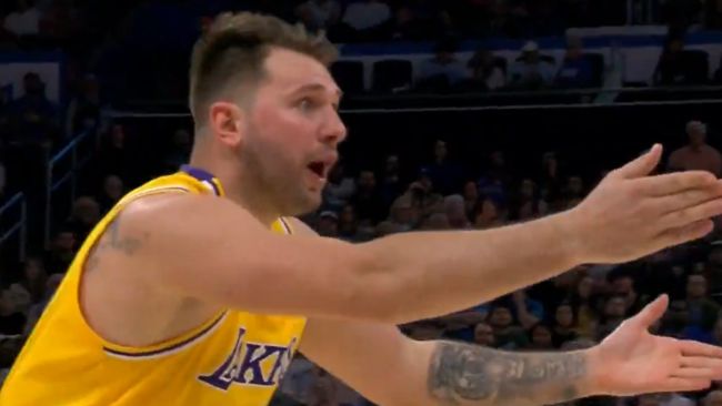 Luka Doncic'in tartışmalı oyundan atılması Lakers taraftarlarını öfkelendirdi