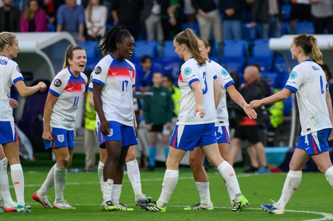 İngiltere'nin Avustralya'ya karşı kazandığı dostluk zaferi, Avrupa kahramanı Michelle Agyemang'ın sakatlığının gölgesinde kaldı