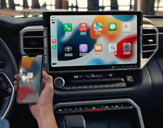 Netflix ve Youtube, Android Auto ve Apple CarPlay'e geliyor