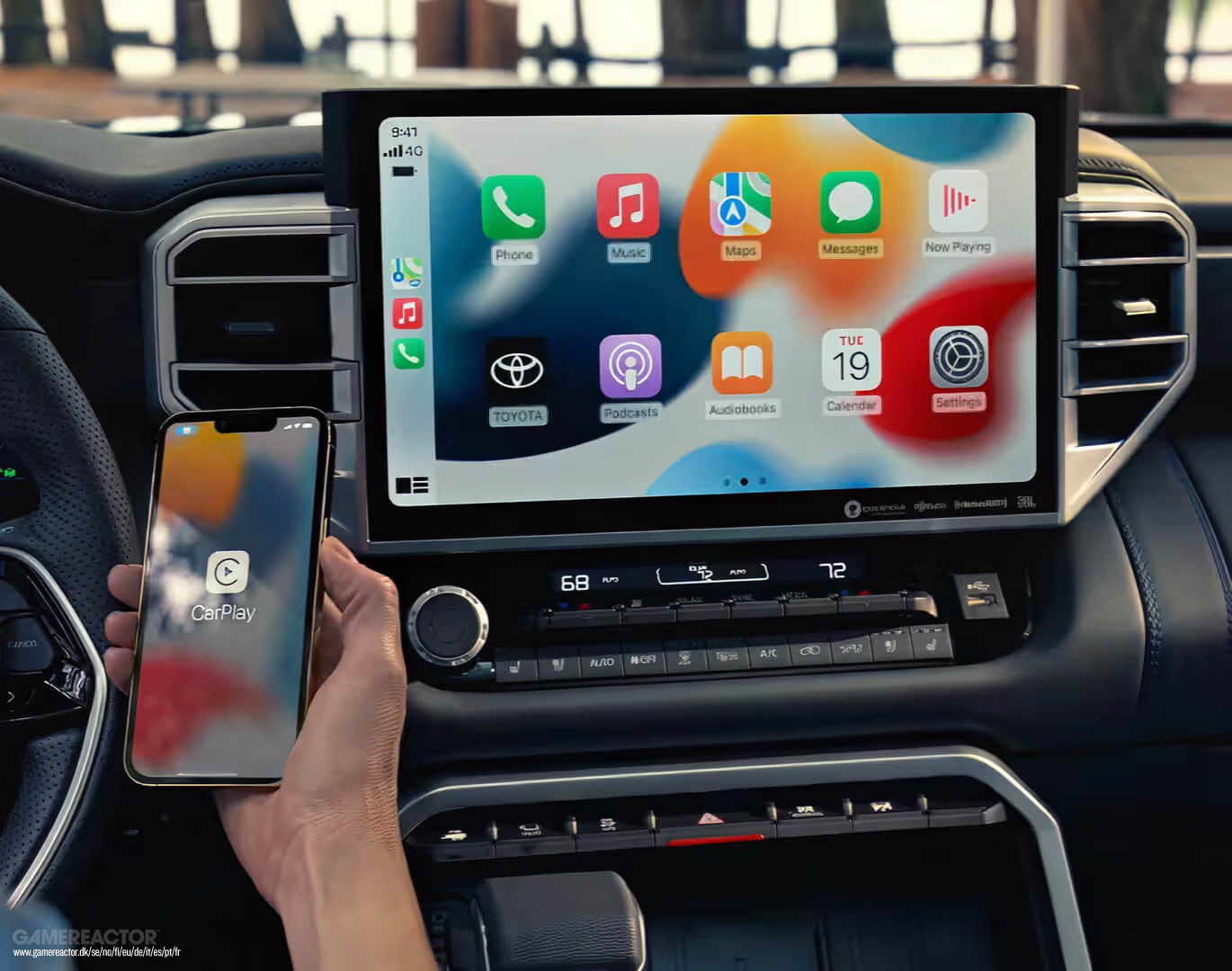 Netflix ve Youtube, Android Auto ve Apple CarPlay'e geliyor