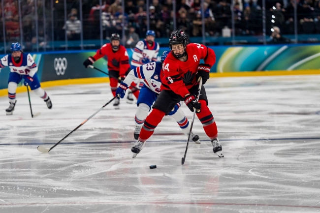 Finlandiya ve Slovakya, buz hokeyi finali öncesinde ABD ve Kanada'yı durdurabilir mi?