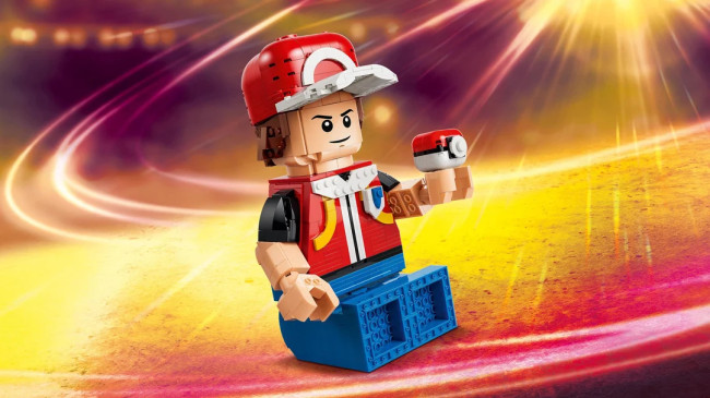 Here daha iyi bir bakış Lego Pokémon Trainer Red 