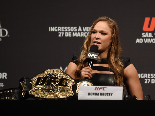 Ronda Rousey beyin sarsıntısı geçmişi nedeniyle normalden daha fazla tıbbi testten geçecek