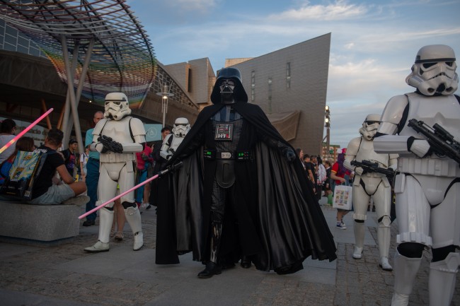 Rapor: Comic-Con Malaga mekanı terk etmeli ve şehre nüfuz etmeli