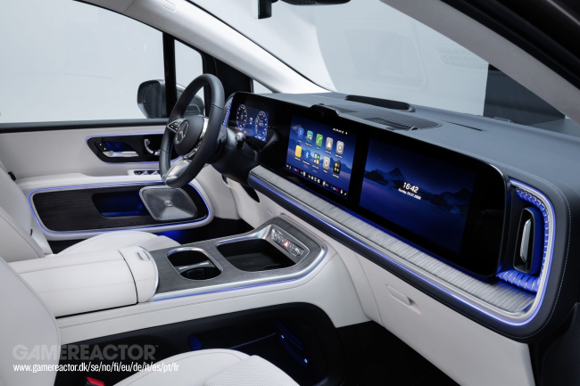 Mercedes, 700 kilometre menzile sahip yeni yedi kişilik aracı tanıttı