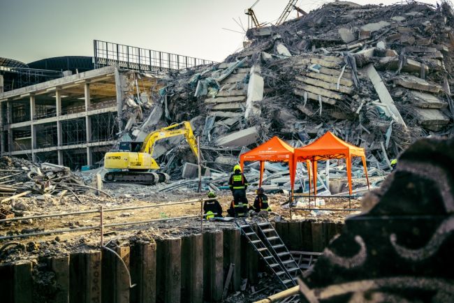 Taylandlı inşaat kralı ve ortakları, ölümcül Bangkok kulesinin çökmesinin ardından suçlamalarla karşı karşıya